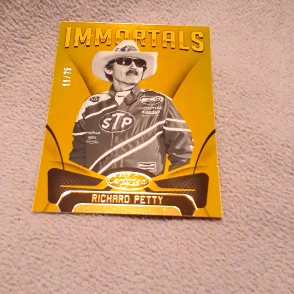 2018 Certified Richard Petty  Immortals Gold SSP Card Only 25 NASCAR